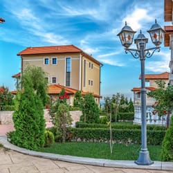 екстериор на къъщите в House Garden Complex