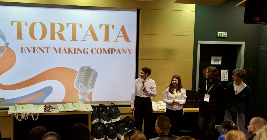 Възпитаници на ПГИМ – Пазарджик с призови места от Националното състезание за икономисти на английски език