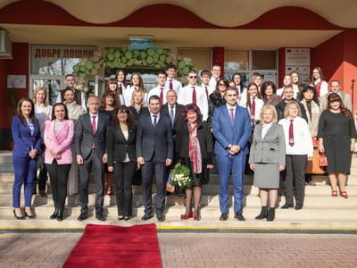 Министърът на образованието Красимир Вълчев  откри в ПГИМ – Пазарджик STEM кабинети  по проект за над 363 000 лева.