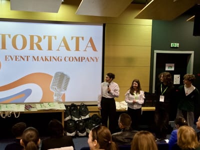 Възпитаници на ПГИМ – Пазарджик с призови места от Националното състезание за икономисти на английски език