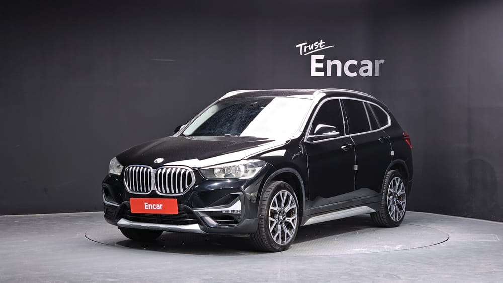 2022 BMW X1 xDrive20i xLine