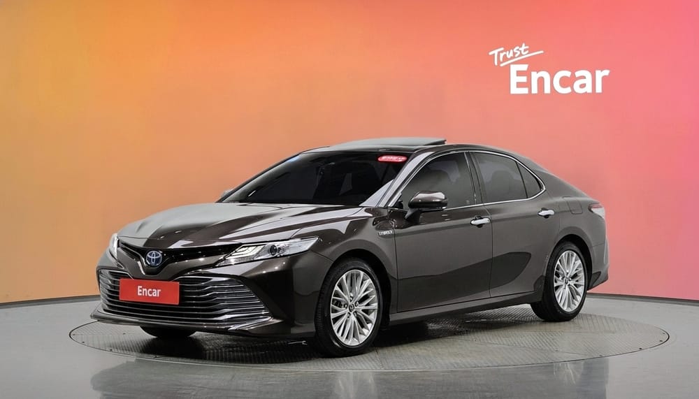 Toyota Camry 2.5 XLE Hybrid (2018) 