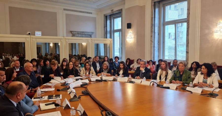 Национална кръгла маса на тема „Насилието между деца