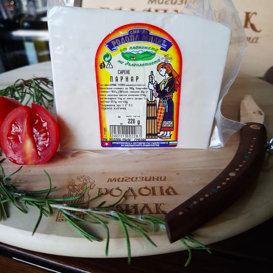 Сирене Парнар