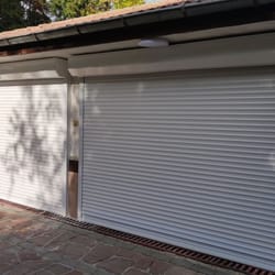 гаражна врата