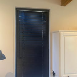 Хоризонтални дървени щори