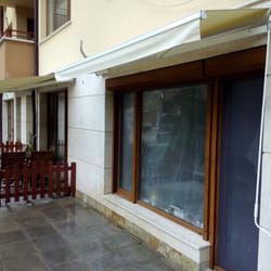 Сенници с чупещо рамо