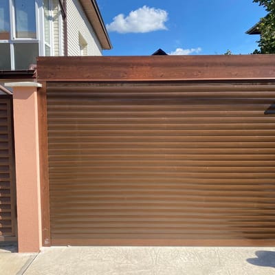 Ролетна гаражна врата H77