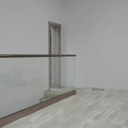  стъклени парапети