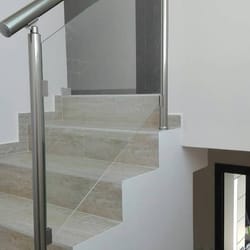  стъклени парапети