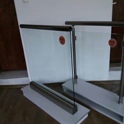  стъклени парапети