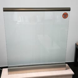  стъклени парапети