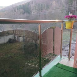  стъклени парапети