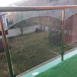  стъклени парапети