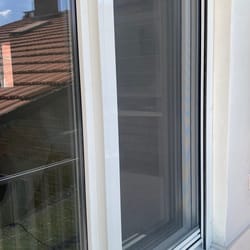 Ролетен комарник