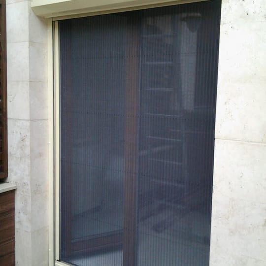 Комарници Плисе