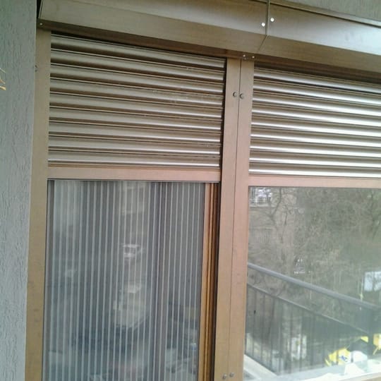 Комарник плисе