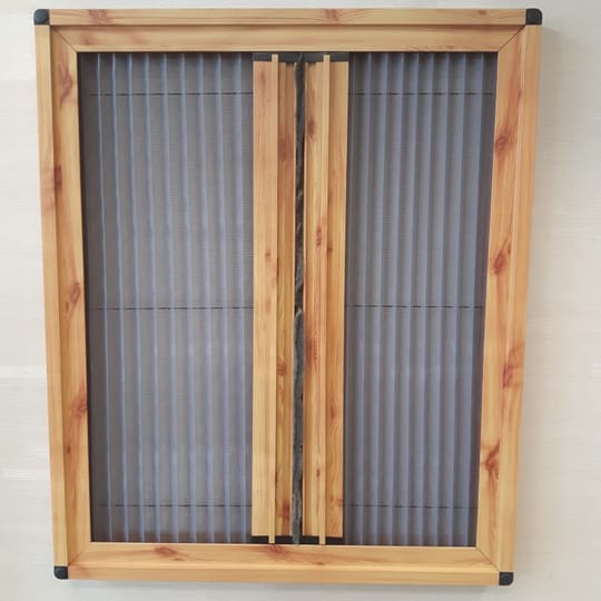 Комарник плисе