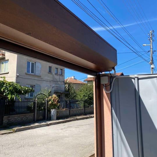 гаражна врата