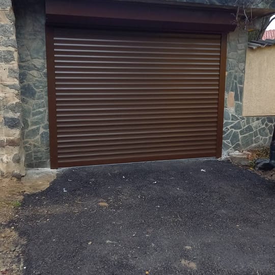 гаражна врата