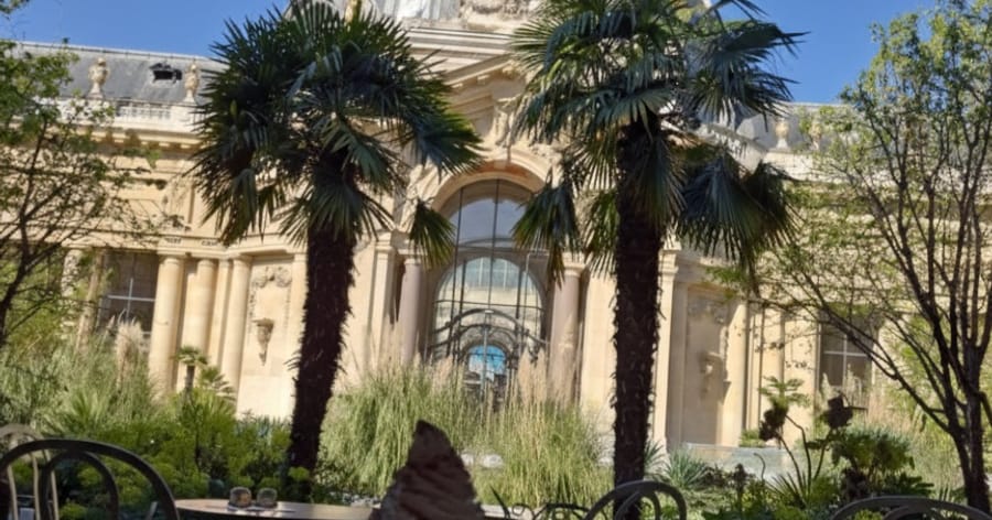 Париж Отвъд Айфеловата Кула: 7 Скрити Квартала и Места, Които Само Местните Познават