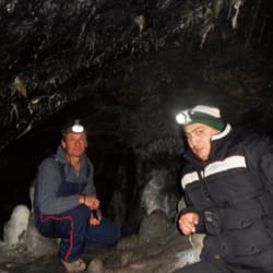 екстремен преход на пещерата