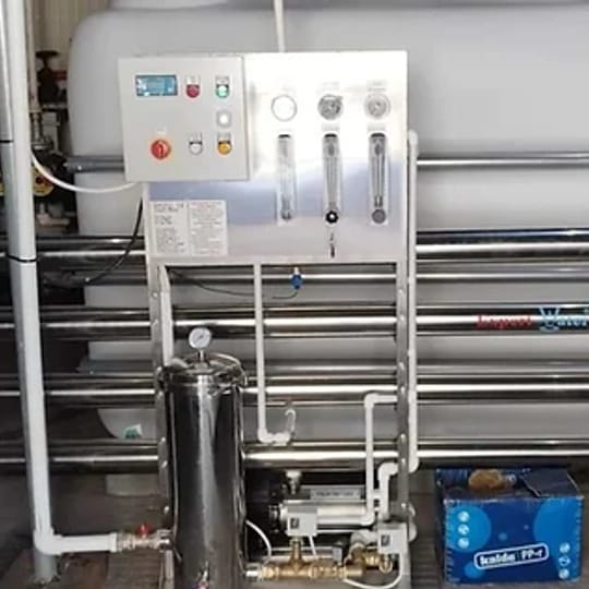 Индустриална система за обратна осмоза 2000 литра на час