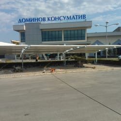Frontal view of parking canopy during final installation works at Dominov Konsumativ, Plovdiv.