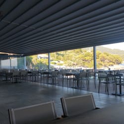 Pergola installed at the open-air restaurant of Adrina Spa, Skopelos – Stylish shade and panoramic views