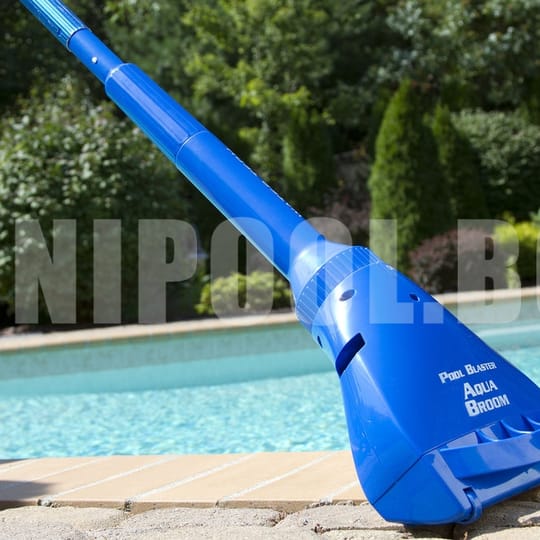Подочистачка Pool Blaster® Aqua Broom Ultra