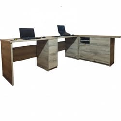 Двойно ъглово работно бюро със шкафове по поръчка Dvoino uglovo rabotno bjuro sus shkafove po poruchka