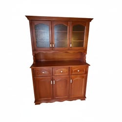 Класически кухненски бюфет с три стъклени врати и три чекмеджета по поръчка Klasicheski kuhnenski buffet s tri stykleni vrati i tri chekmedjeta po poruchka