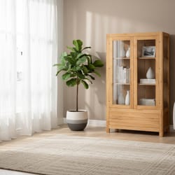 Висока витрина с две стъклени врати и шкаф с чекмеджета по поръчка Visoka vitrina s dve stykleni vrati i dolen chekmedje viden shkaf po poruchka