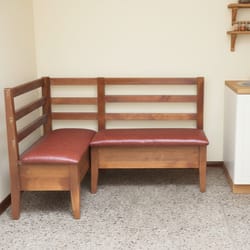 ъглова пейка за тесни кухни