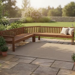 ъглова пейка с нестандартна форма