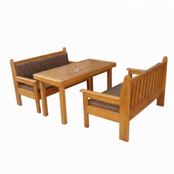 Комплект маса и тапицирани пейки по поръчка