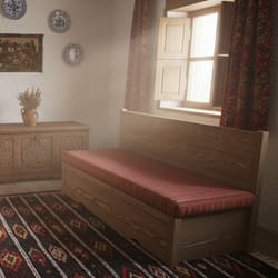 персонализирана тапицирана пейка