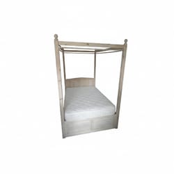 Луксозна спалня балдахин от масив