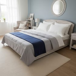 Спалня състарена от масив