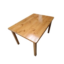 производител на маси по поръчка