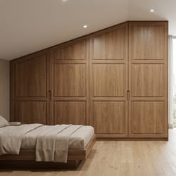 Скосен гардероб по поръчка от дърво