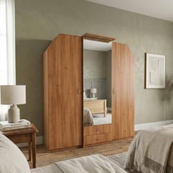 Скосен гардероб по поръчка от ПДЧ