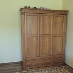 луксозни Трикрилни гардероби