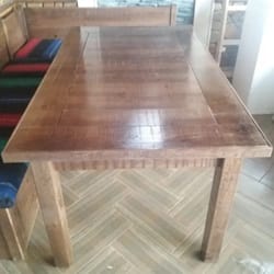 изработка на трапезни маси от масив Чам